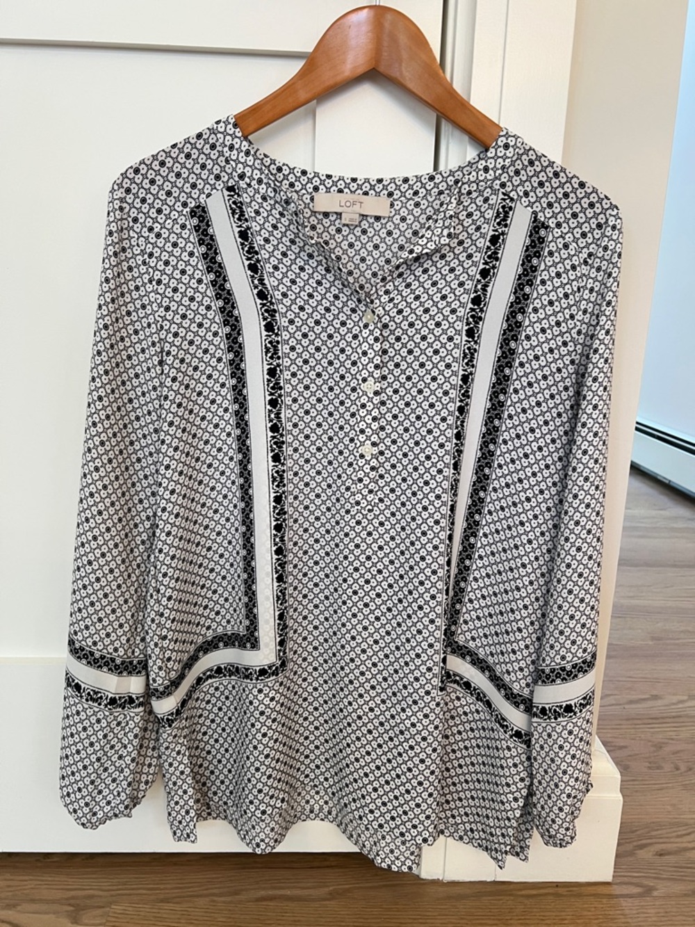 LOFT Black and White Printed Button-Front Blouse